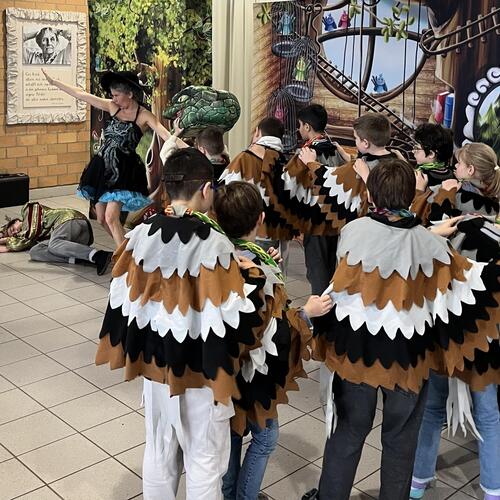 Kinder auf der Bühne